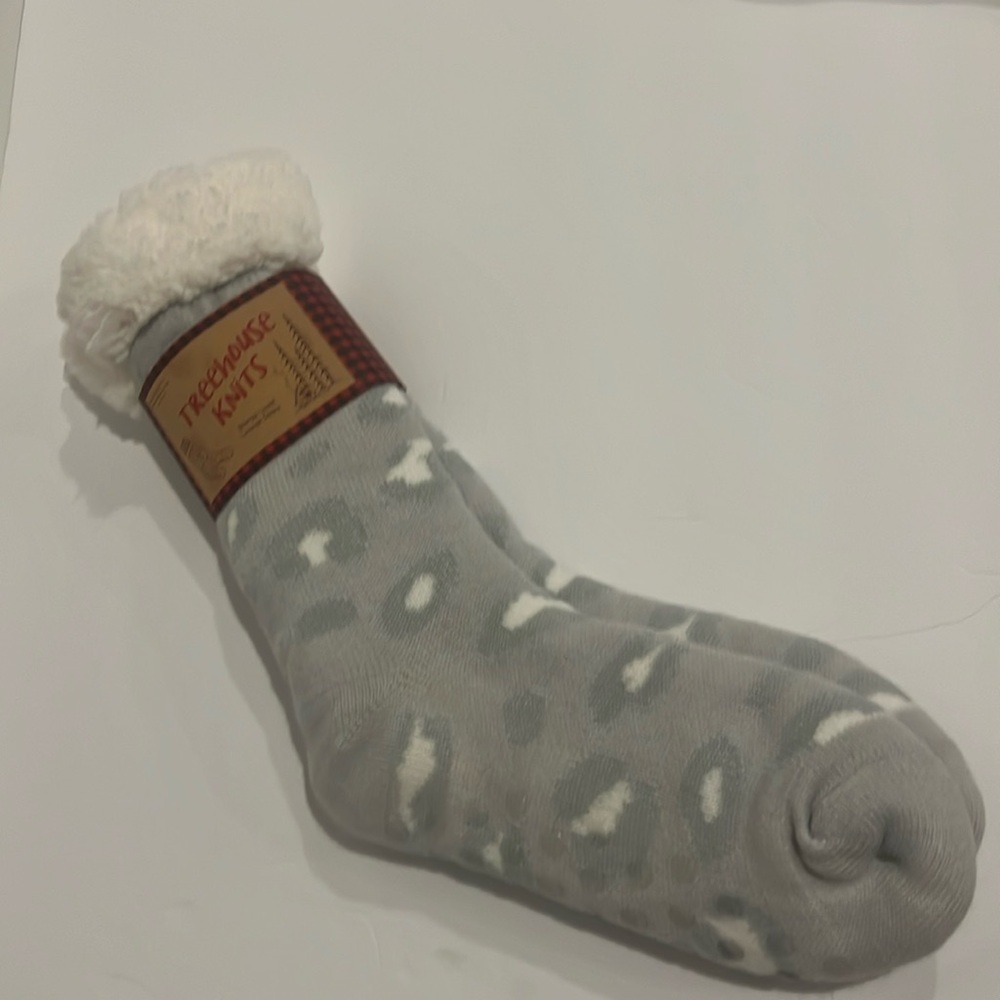 Treehouse Knits Sherpa Lined Lounge Socks Grey White Cheetah Print Sock Sz 9-11